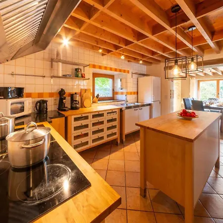 Holiday home Quaint Near Forest In